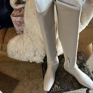 Vince knew high boots new with tags